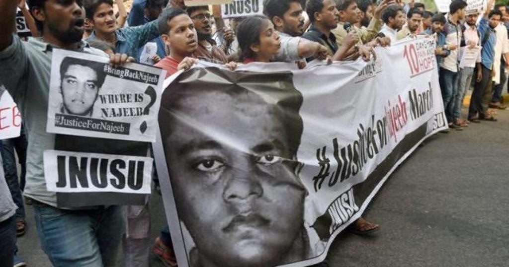 भाजपा के नेताओं ने फैलायी लापता जेएनयू छात्र नजीब के बारे में गलत जानकारी