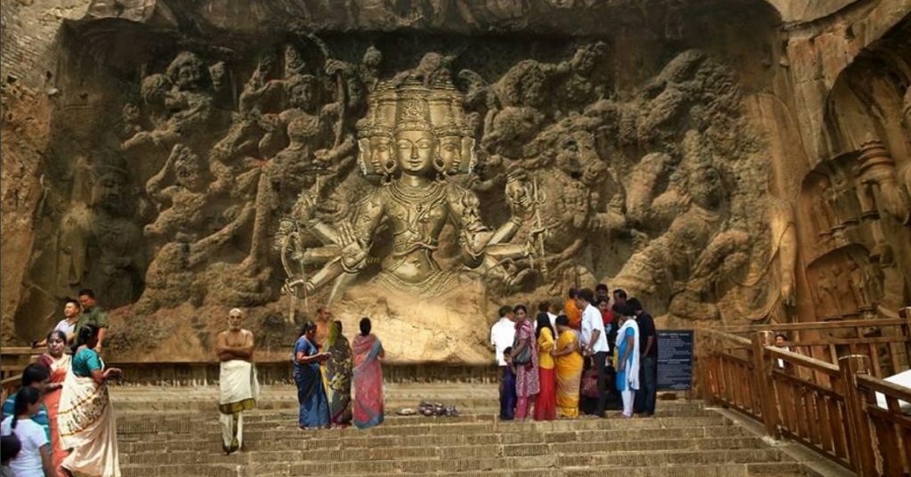 कर्नाटक में मस्जिद को तोड़ने पर निकला मंदिर? नहीं, यह तो डिजिटल कलाकारी है
