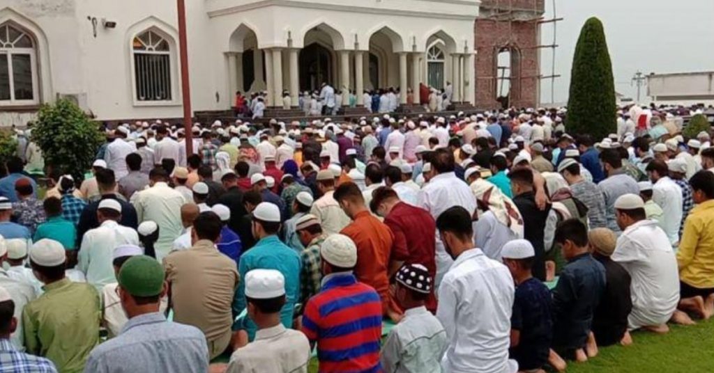 ANI, इंडिया TV ने जम्मू की तस्वीरों को श्रीनगर में ईद मनाए जाने के रूप में प्रसारित किया