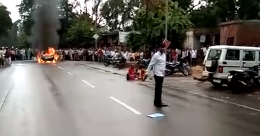 35,000 रु. का चालान कटने पर व्यक्ति ने खुद की गाड़ी को लगाई आग? नहीं, झूठा दावा