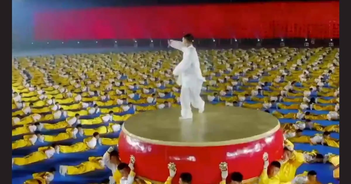 क्या चीन के मार्शल आर्ट कलाकारों ने ‘जय हो’ गाने पर नृत्यकला का प्रदर्शन किया?