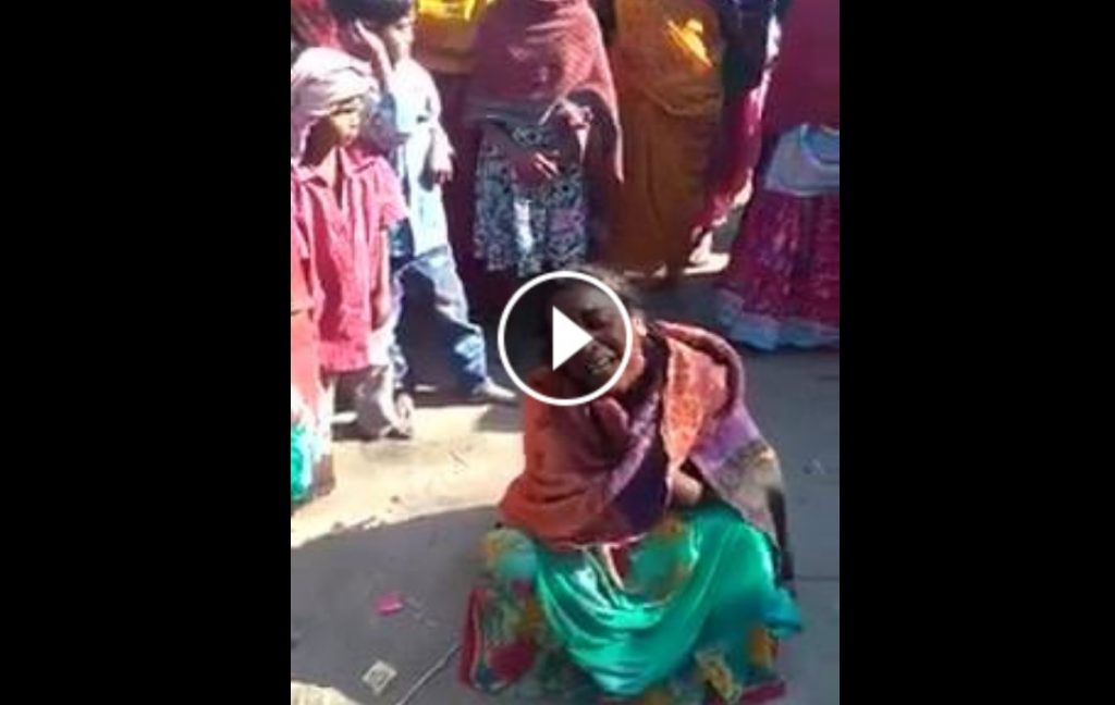 Samajwadi Party goons brutally assault poor women because they voted for Narendra Modi