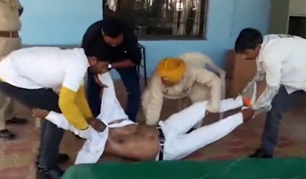 BJP workers beat up a Dalit youth who tried to garland Ambedkar’s statue in Baroda
