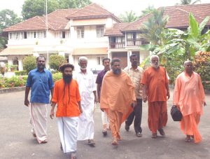 Rape accused Ganeshananda Theerthapada Swami (fifth from left), along with Kerala BJP Chief Kummanam Rajsekharan (third from left) going to visit the then Kerala CMin 2010, as part of a Hindu Aikya Vedi delegation.