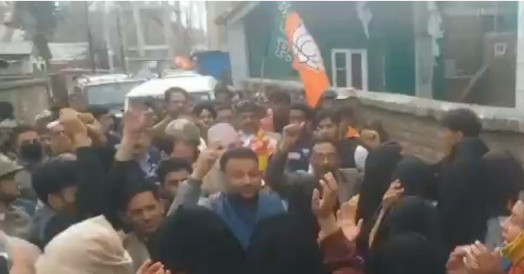 Support for BJP in Balochistan? No, this is a video of BJP Candidate’s rally in Kashmir