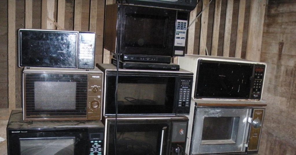 No, Japanese government hasn’t decided to dispose all microwave ovens in the country