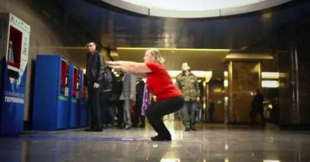 Fact-check: Moscow metro allows free rides to commuters for 30 squats