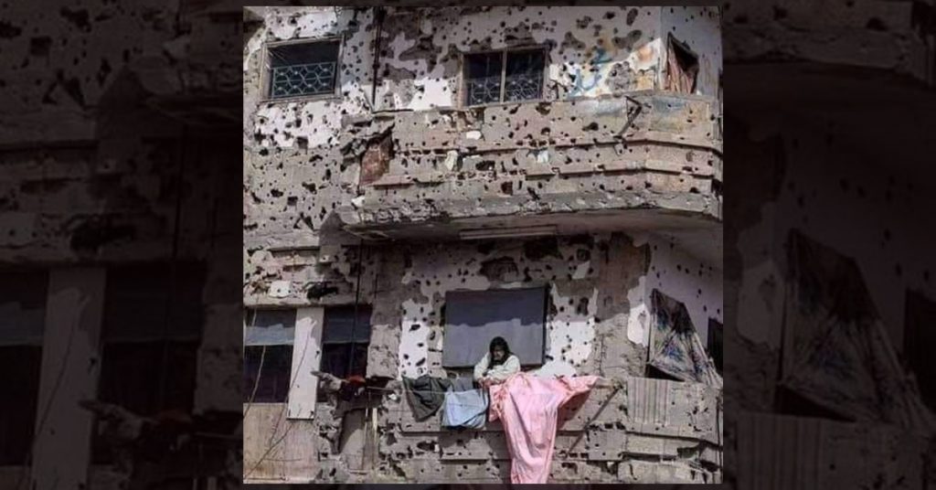 Old image from Gaza showing bullet-ridden building shared as Kashmir